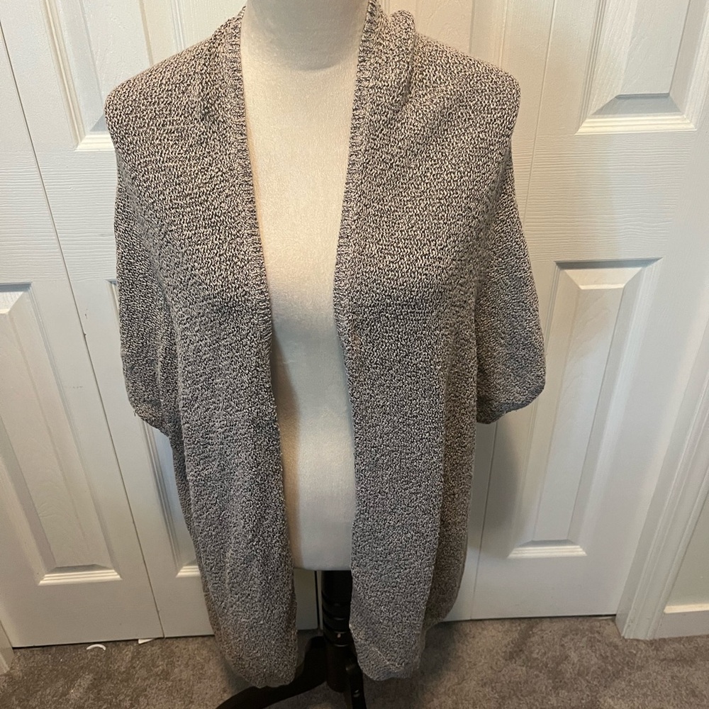 Community from Aritizia size S Oversized Cozy Gray Women's Sweater